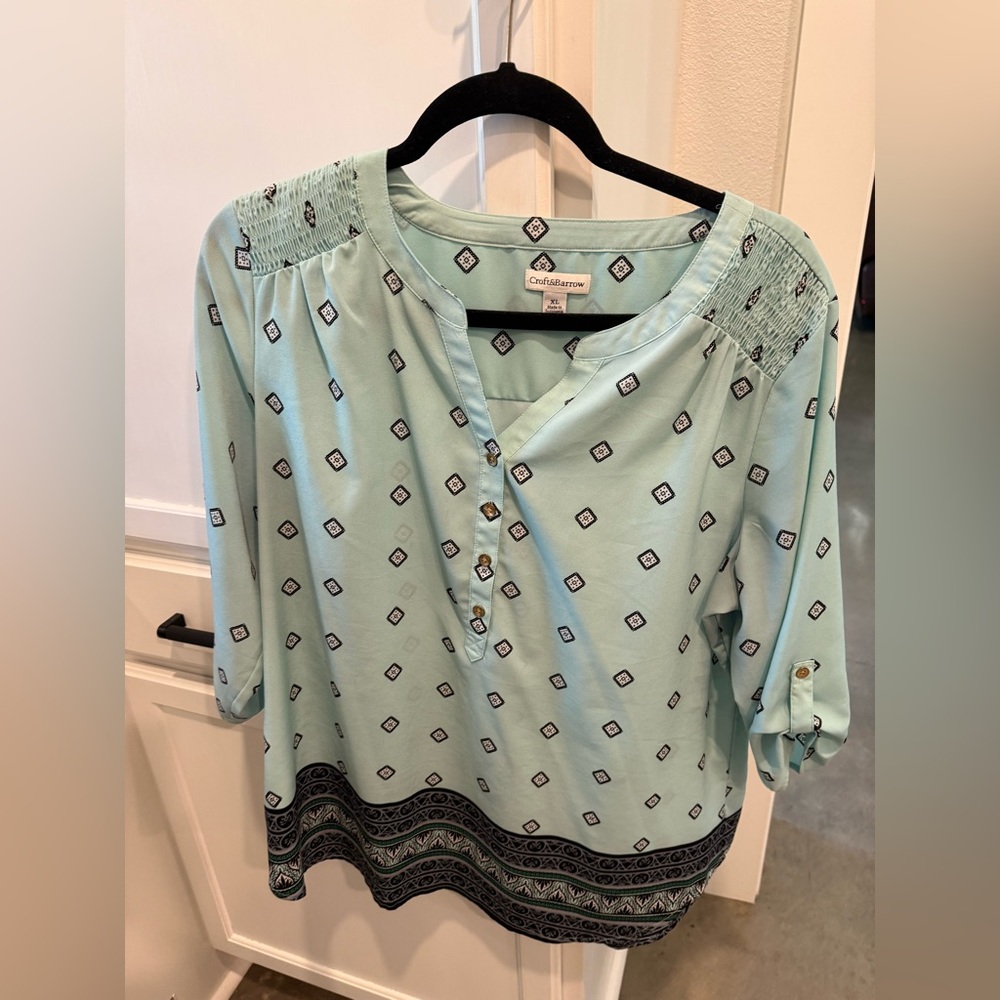Croft & Barrow Women's Light Blue Geometric Blouse